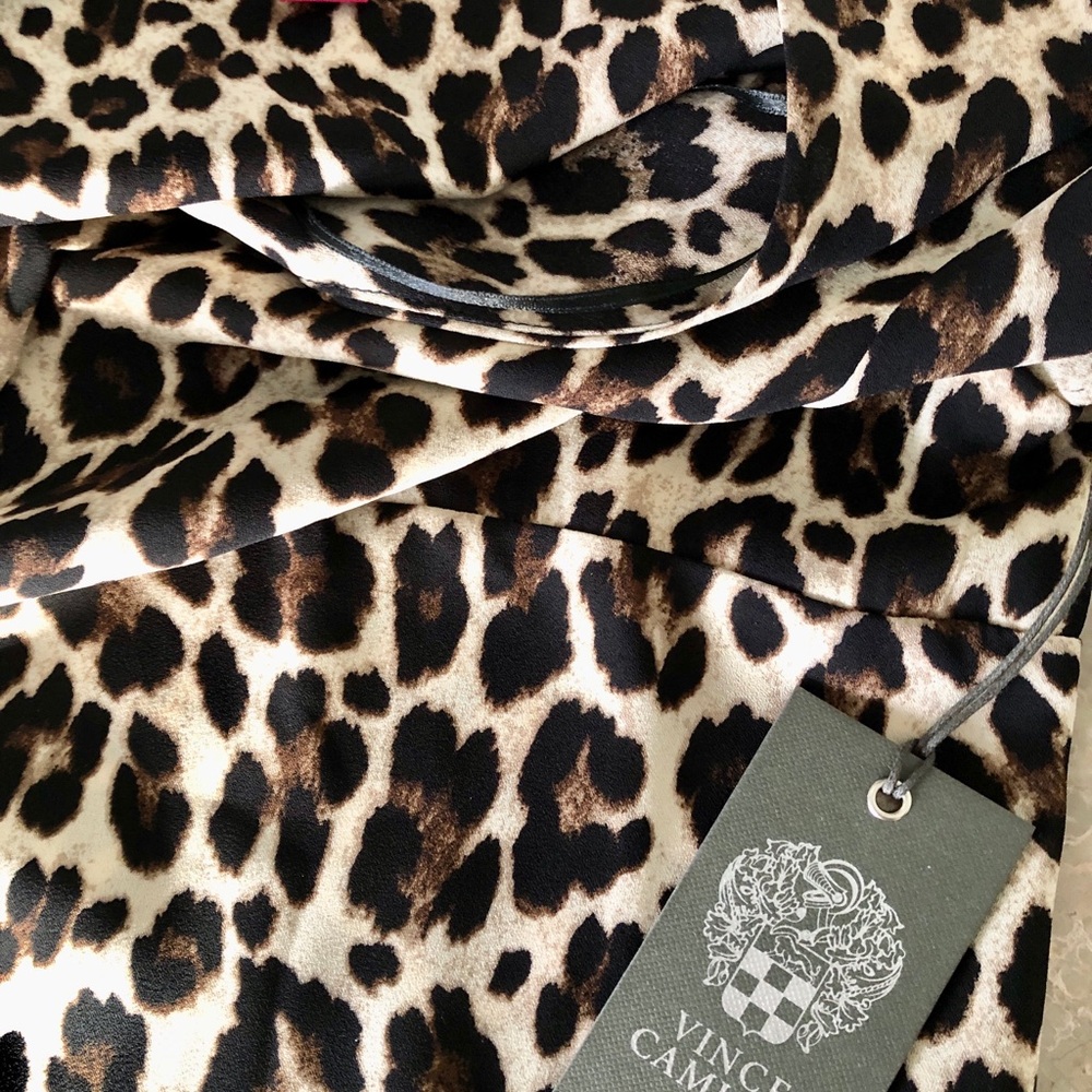 VINCE CAMUTO BLOUSE - Picture 5 of 7